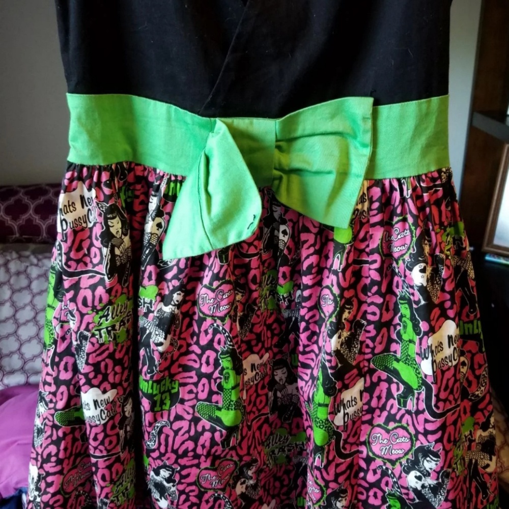 Dress - Picture 4 of 4